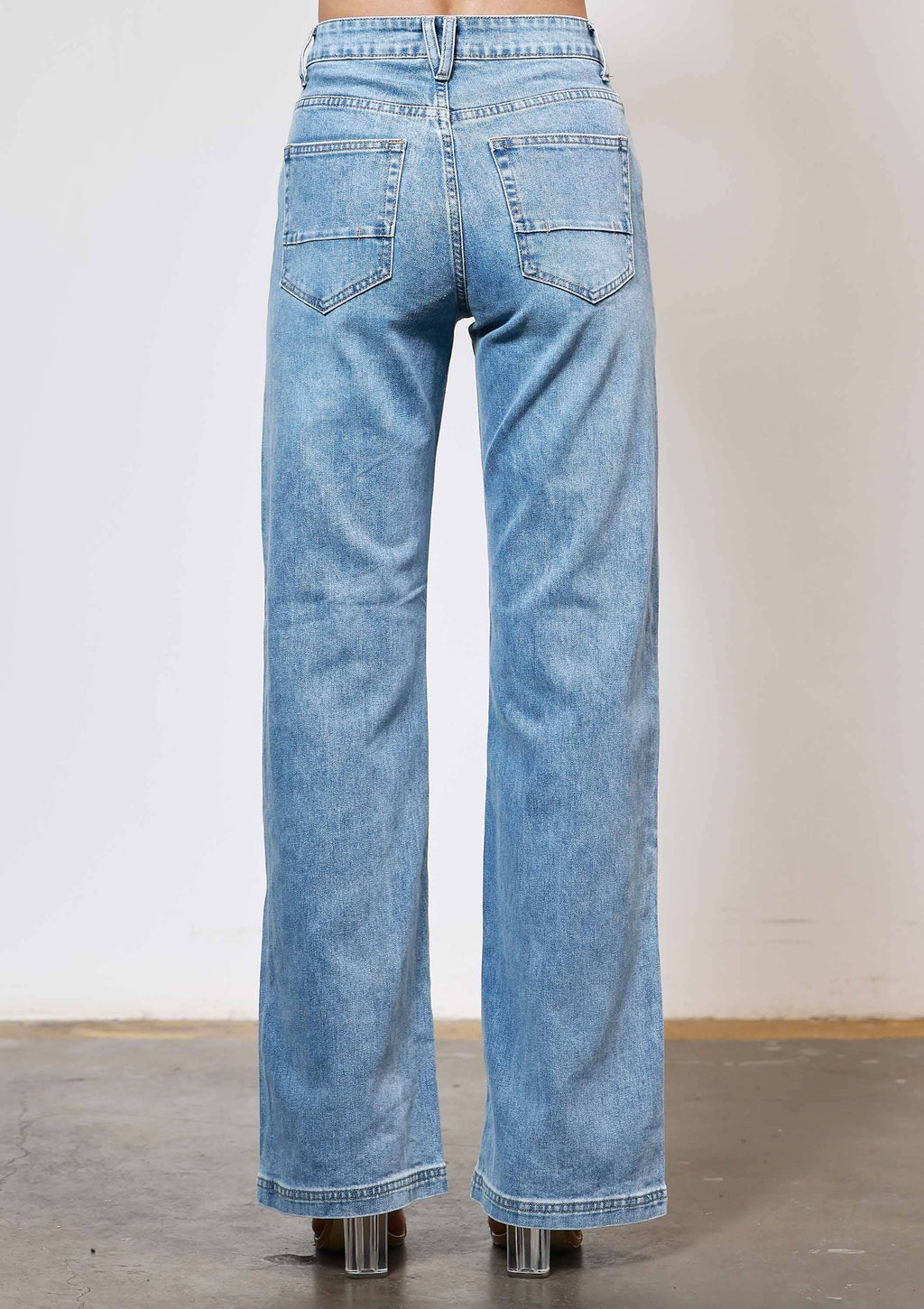 Straight Jeans