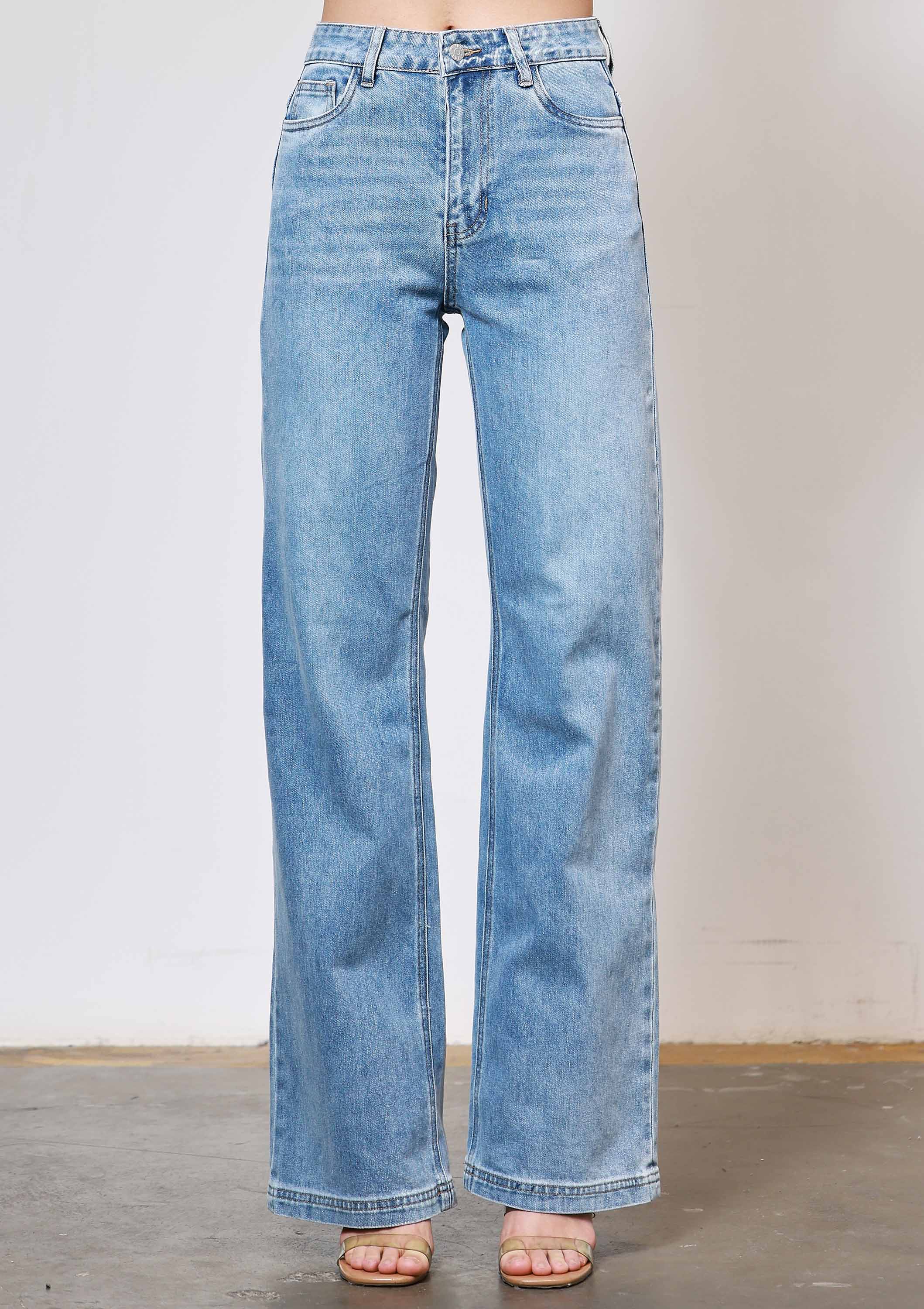 Straight Jeans