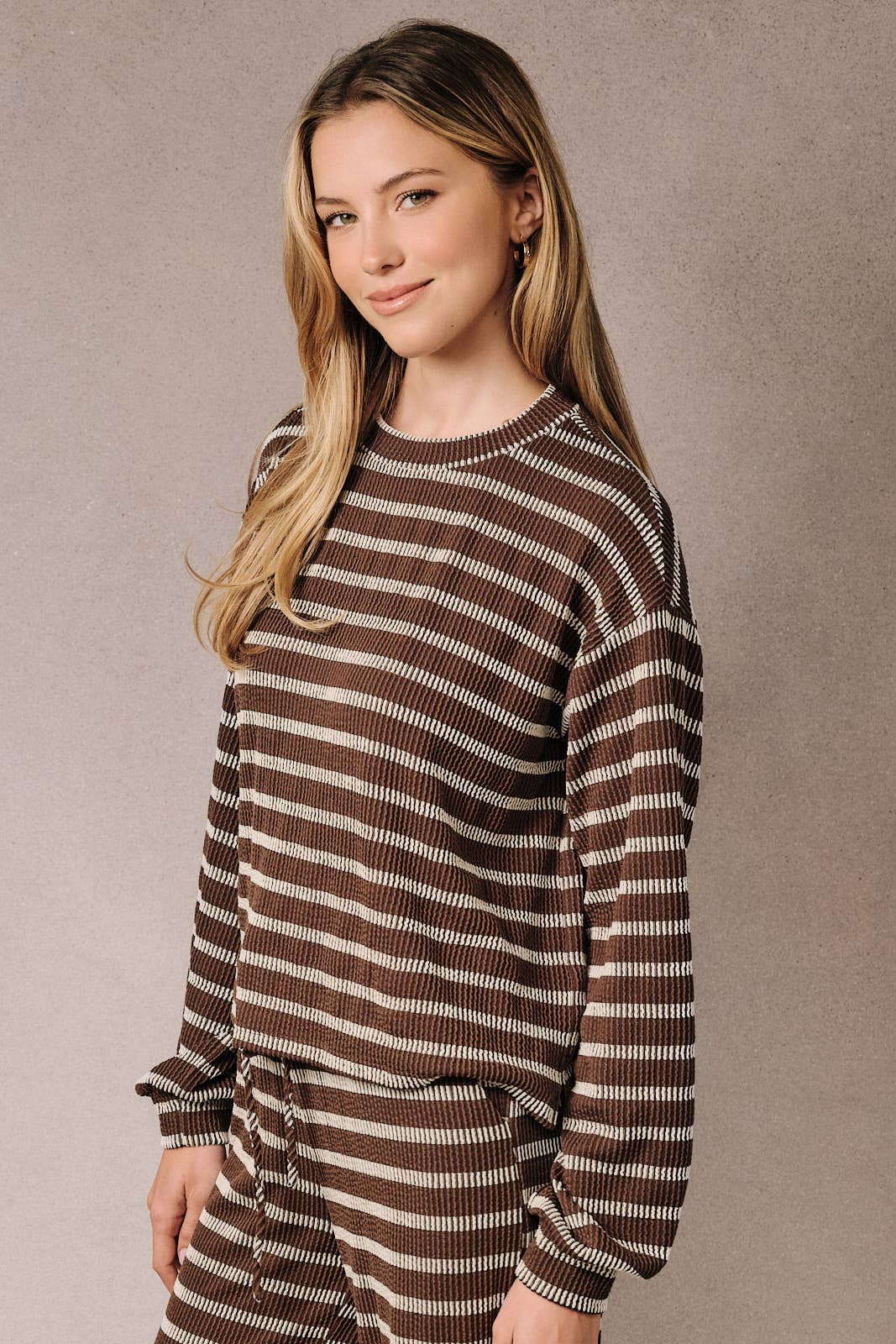 COLLARED SPLIT NECK LONG SLEEVE STRIPE BOXY TOP